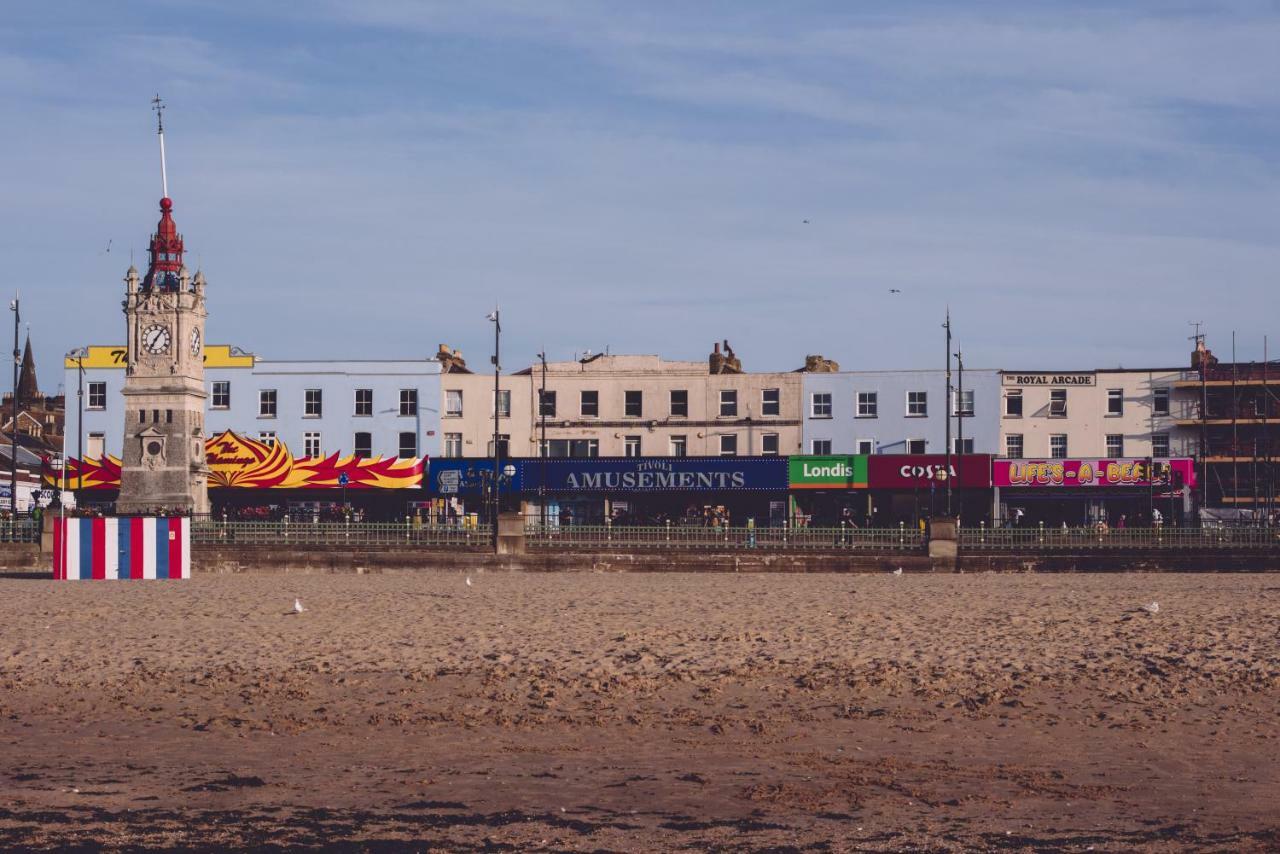 The Sunset Apartment - Margate Beach - By Goldex Coastal Breaks Buitenkant foto